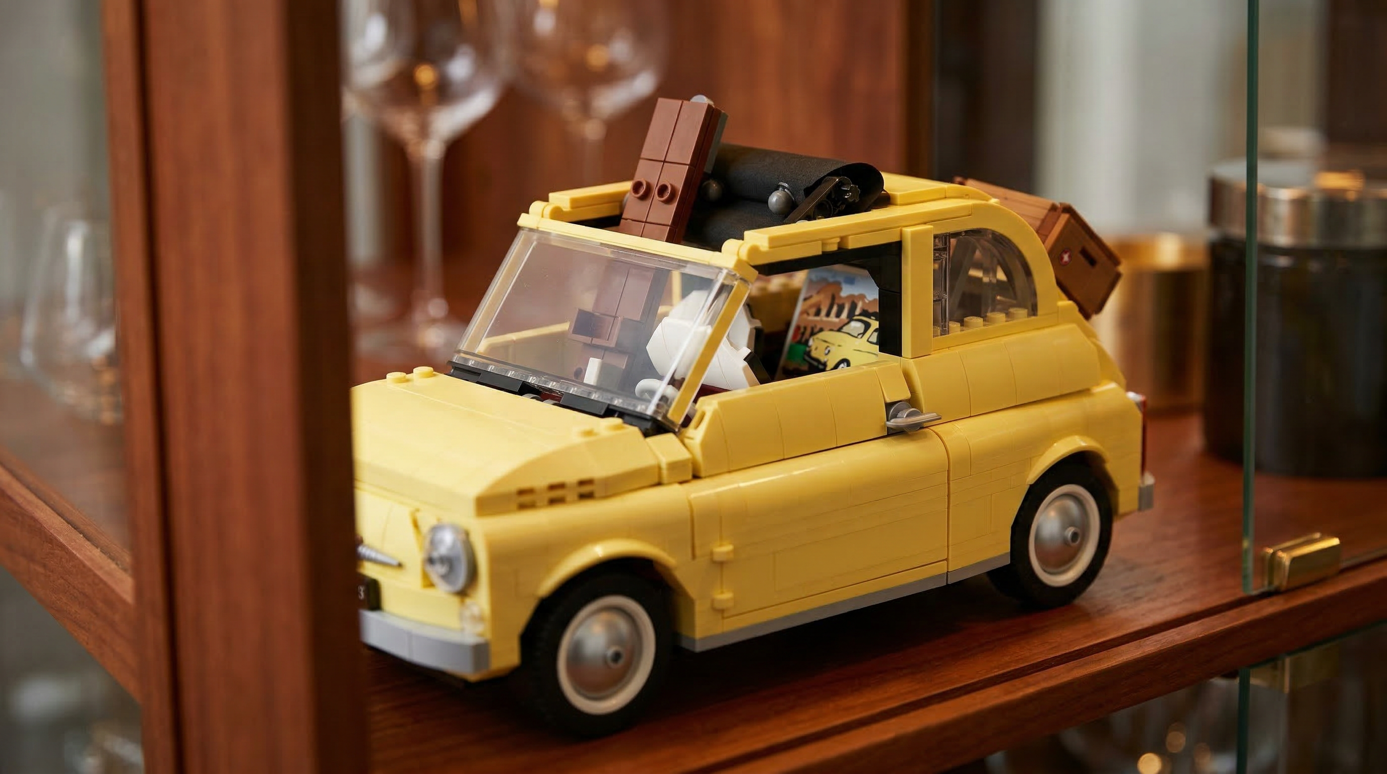 Fiat 500 em blocos em exposição